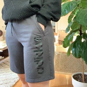 Men’s adidas sweatshorts size s